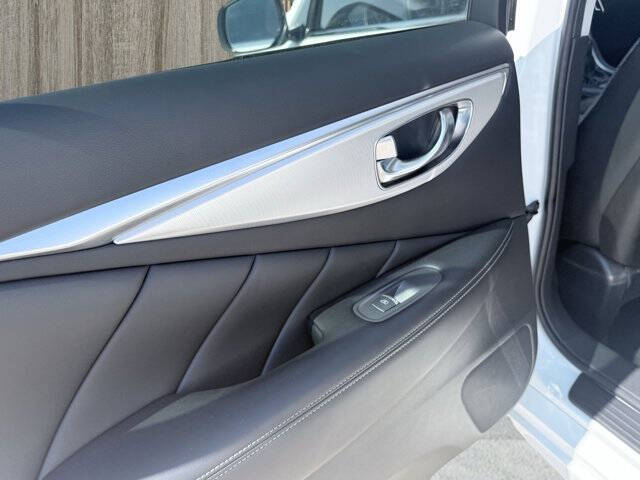 2023 Infiniti Q50 Luxe