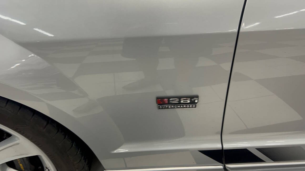 2006 Ford Mustang 42