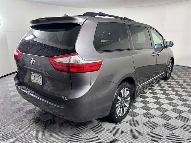 2019 Toyota Sienna XLE Premium 7-Passenger