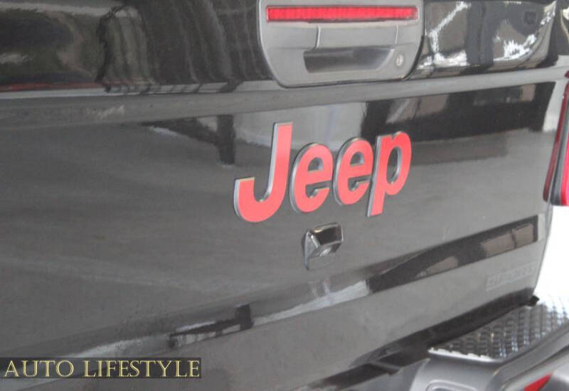 2020 Jeep Gladiator Sport