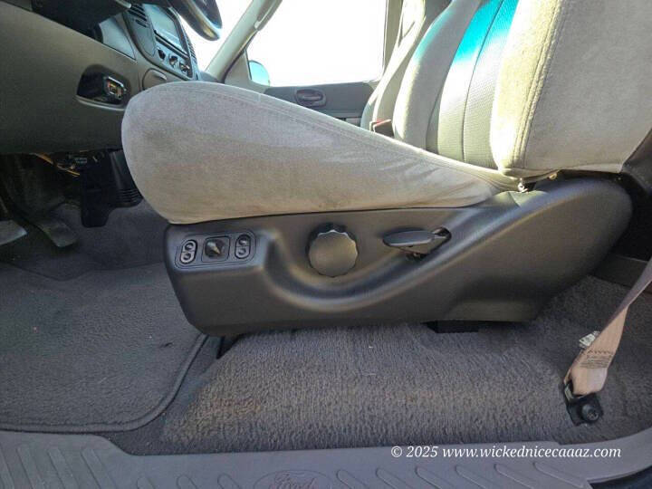 2002 Ford F-150 SVT Lightning