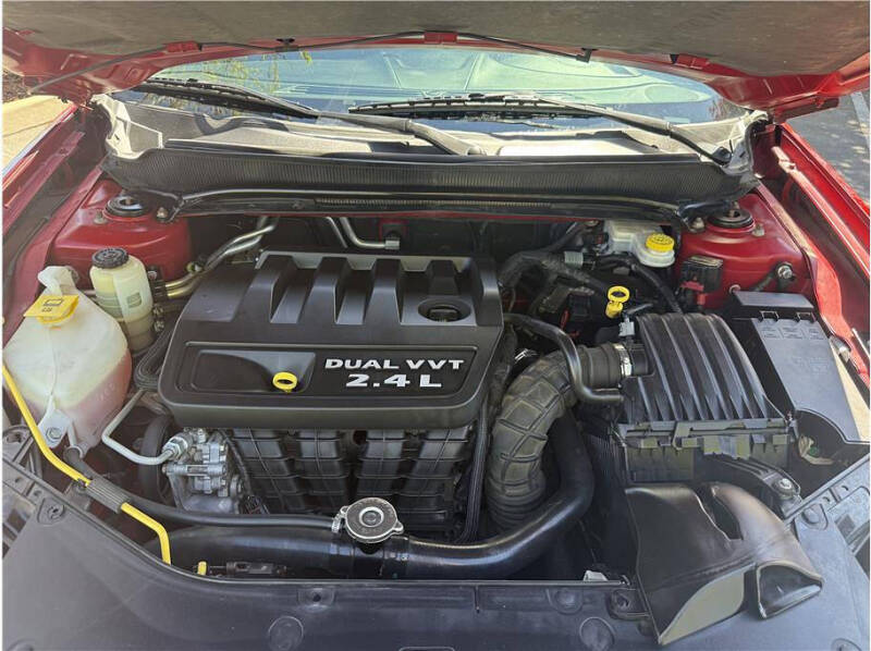 2013 Dodge Avenger SE