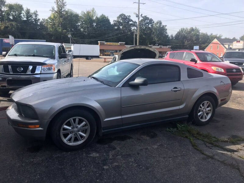 2008 Ford Mustang for sale at Billy's Auto Sales in Lexington TN