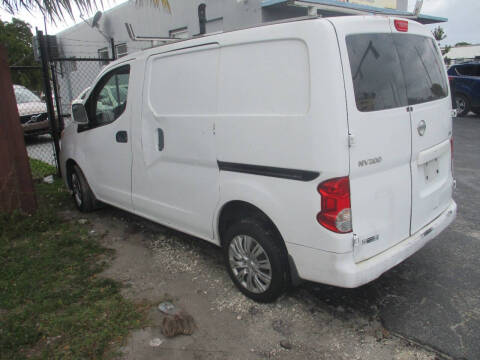 2015 Nissan NV200 S