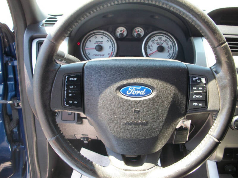 2009 Ford Focus SES