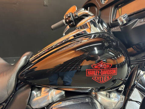 2019 Harley-Davidson® FLHT - Electra Glide® Sta