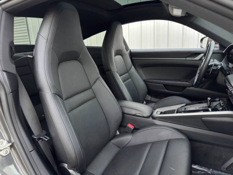 2021 Porsche 911 Carrera