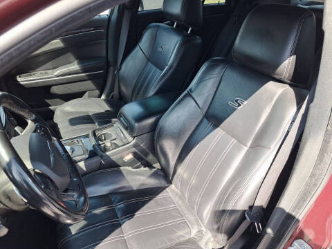 2019 Chrysler 300 S
