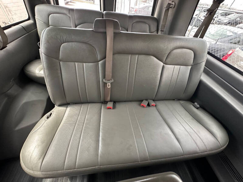 2017 Chevrolet Express LS 3500