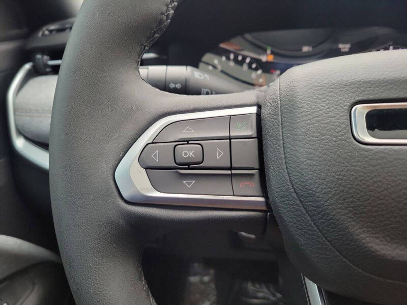 2024 Jeep Compass Latitude Lux
