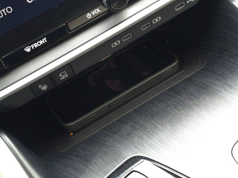 2023 Lexus RZ 450e Luxury