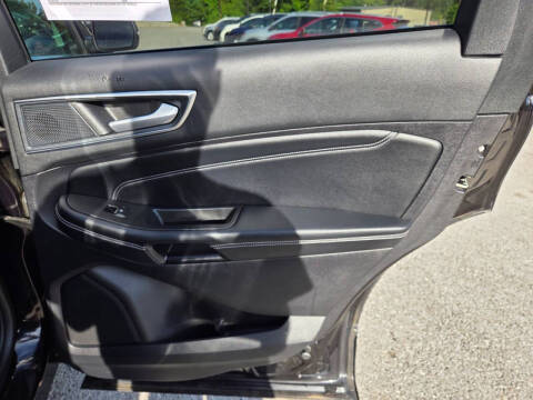 2021 Ford Edge Titanium