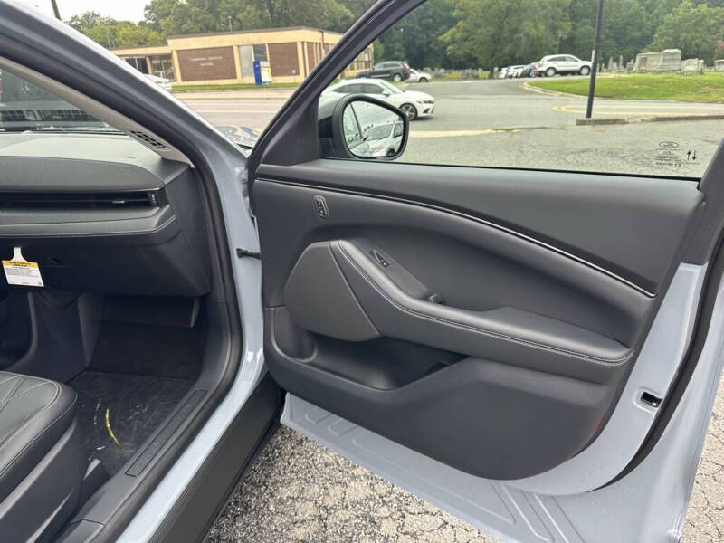 2025 Ford Mustang Mach-E Select