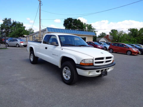 2002 Dodge Dakota for sale at Supermax Autos in Strasburg VA