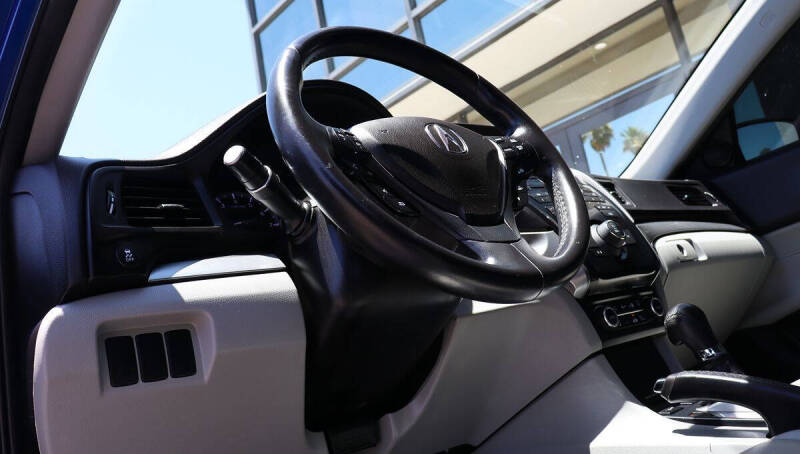 2017 Acura ILX