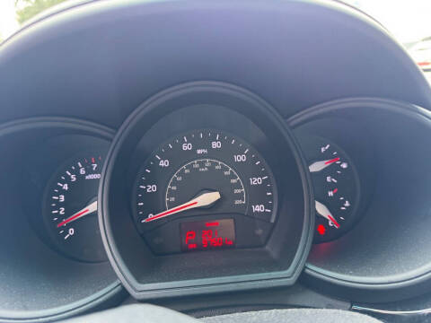 2016 Kia Rio 5-Door LX