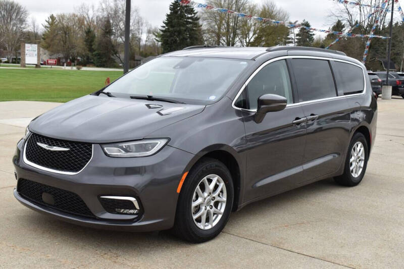 2022 Chrysler Pacifica Touring L