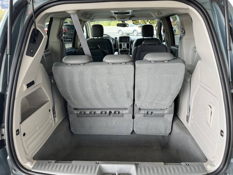 2009 Chrysler Town and Country Touring