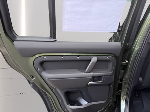 2026 Land Rover Defender 110 P300 S