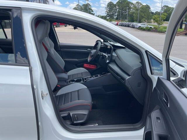 2025 Volkswagen Golf GTI SE