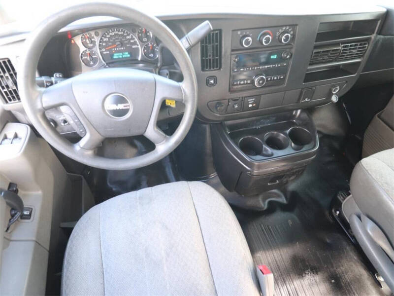 2017 GMC Savana 2500