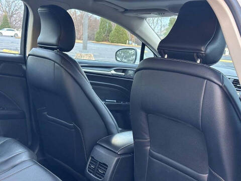 2019 Ford Fusion Hybrid Titanium