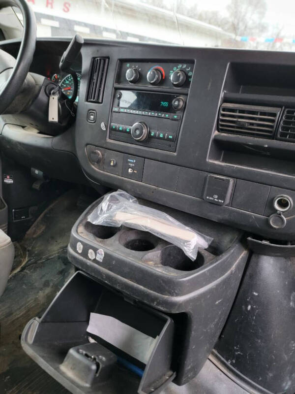 2017 GMC Savana 3500