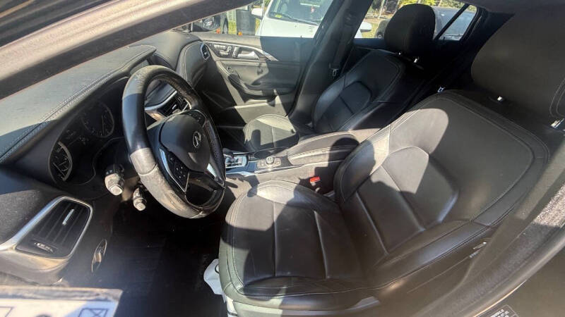 2017 Infiniti QX30 Premium