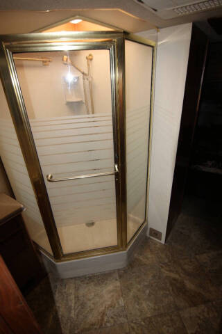 1997 FORETRAVEL U295