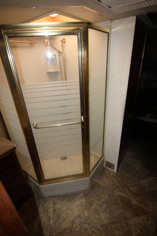 1997 FORETRAVEL U295