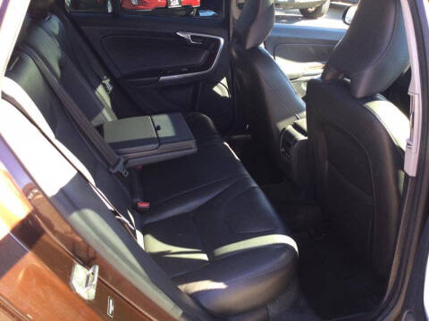 2017 Volvo V60 Cross Country T5 Premier