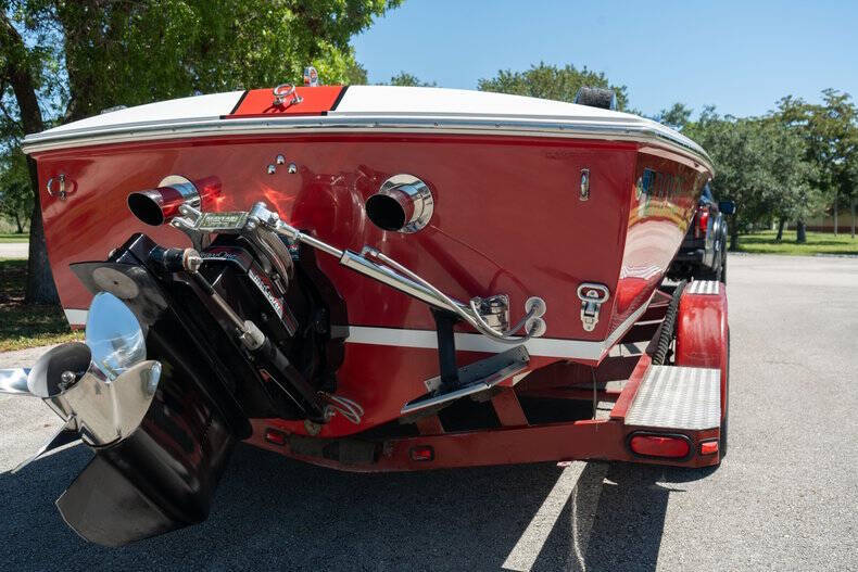 1994 Donzi Marine Classic 22