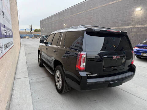 2017 GMC Yukon SLT