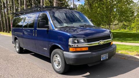 2004 Chevrolet Express Passenger for sale at CLEAR CHOICE AUTOMOTIVE in Milwaukie OR