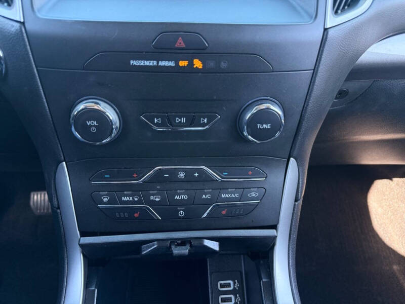 2020 Ford Edge SEL