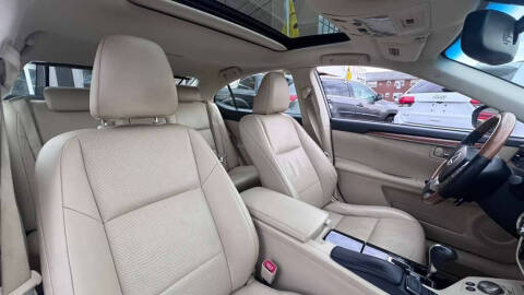 2015 Lexus ES 300h