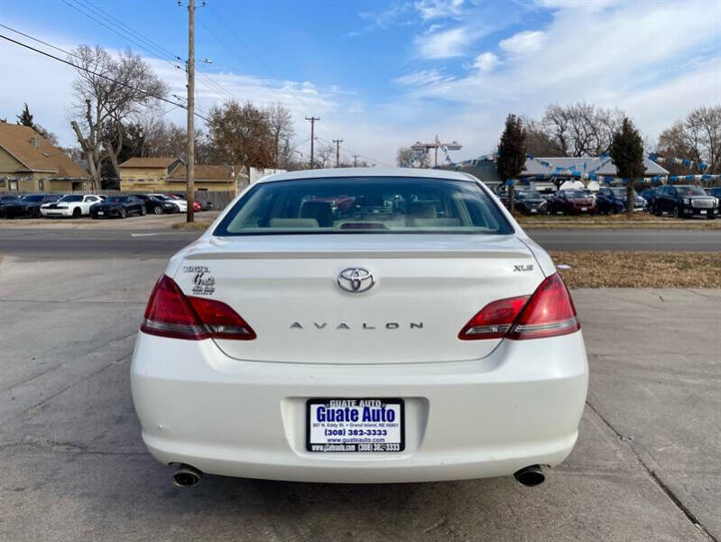 2008 Toyota Avalon XLS