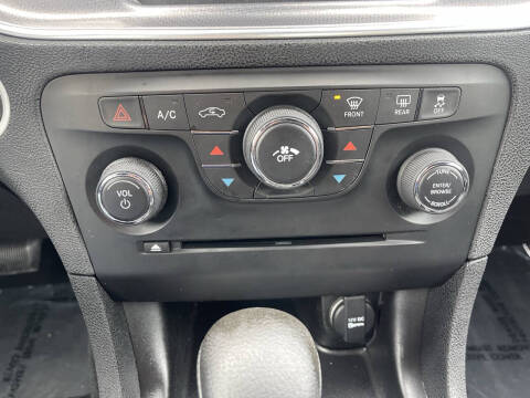 2011 Dodge Charger SE