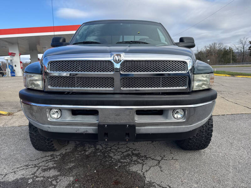 2001 Dodge Ram Pickup SLT photo 2