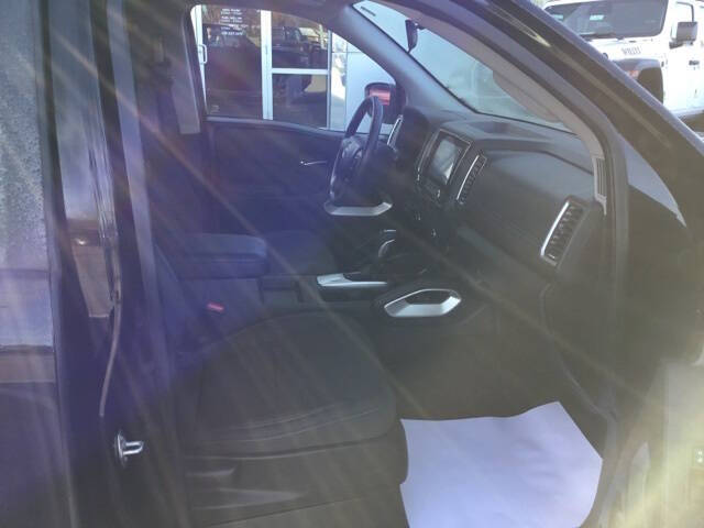 2022 Nissan Frontier SV