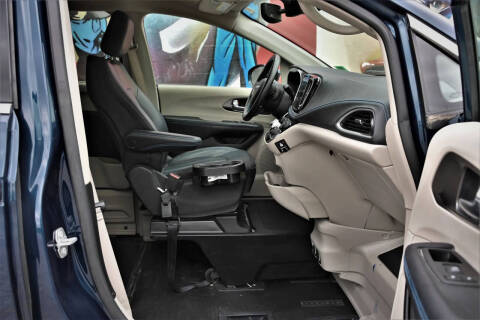 2021 Chrysler Pacifica Touring L