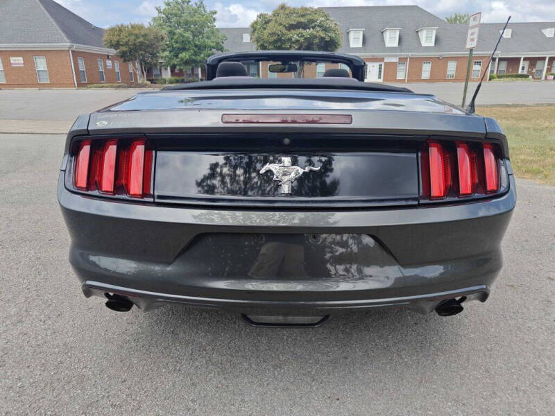 2016 Ford Mustang V6