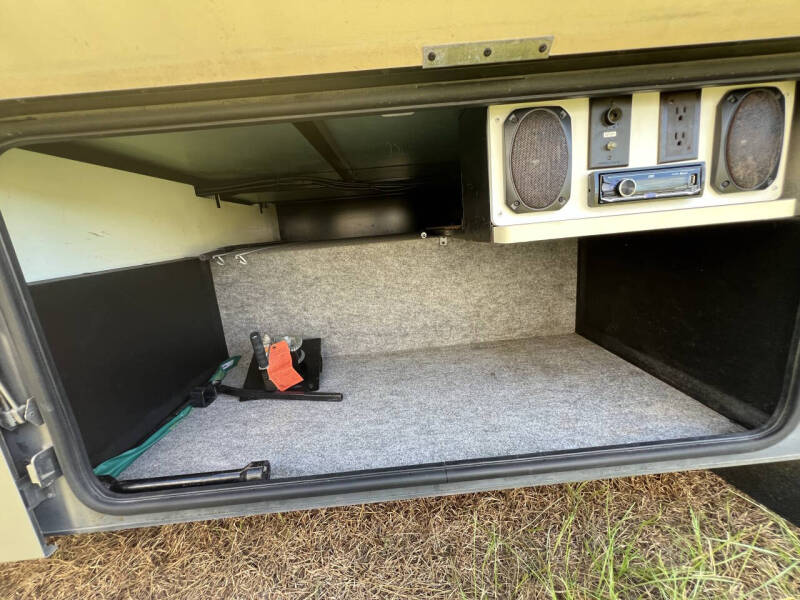 2001 Winnebago Journey 36L