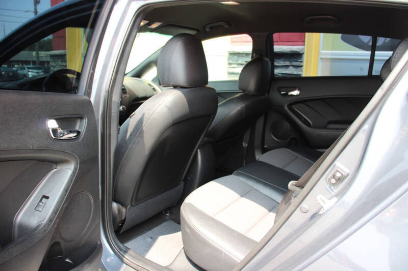 2016 Kia Forte5 SX