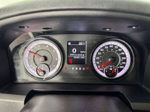 2024 RAM 1500 Classic SLT