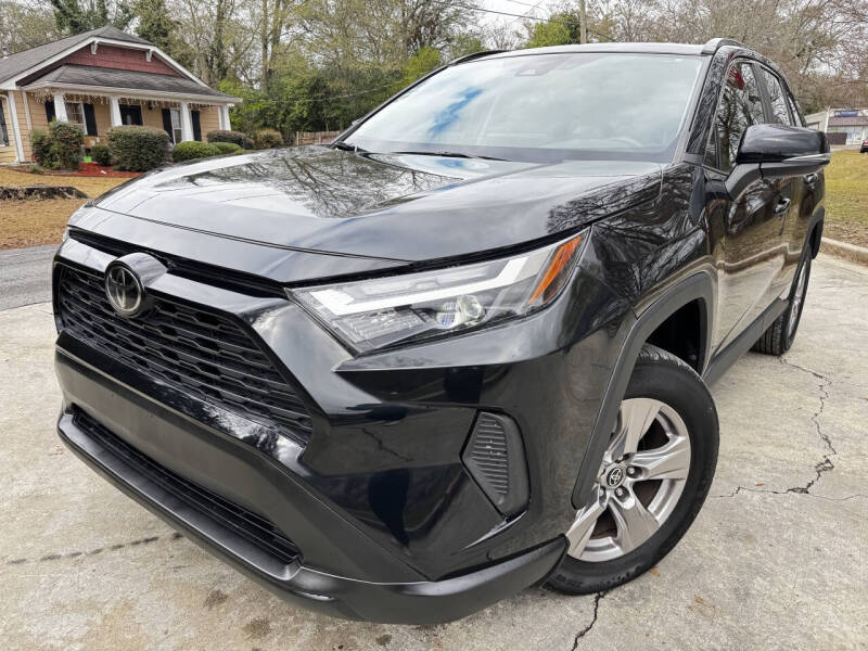 2023 Toyota RAV4 XLE's photo