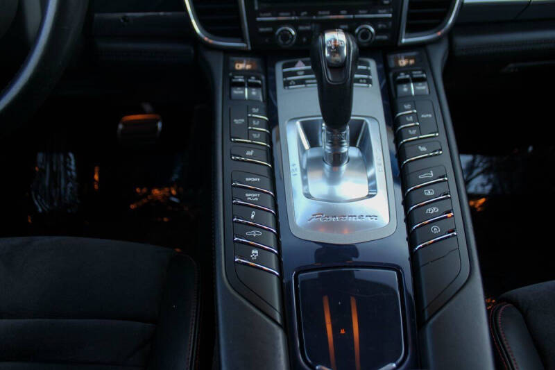 2013 Porsche Panamera GTS