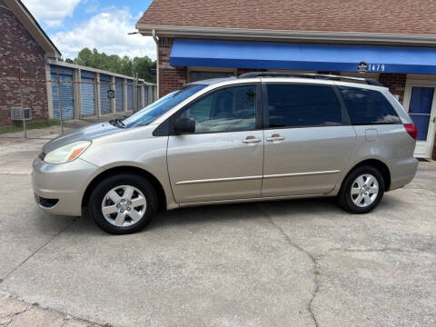 2004 Toyota Sienna LE 8 Passenger