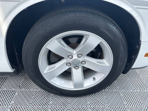 2012 Dodge Challenger SXT