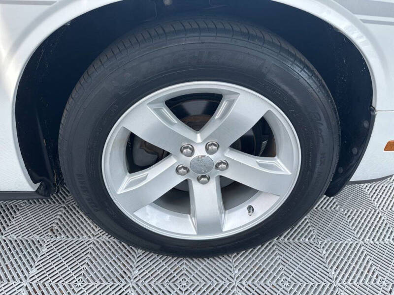 2012 Dodge Challenger SXT